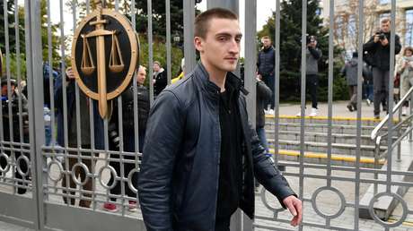 Tribunal ruso modifica la condena del actor Pável Ustínov por 1 año de libertad condicional