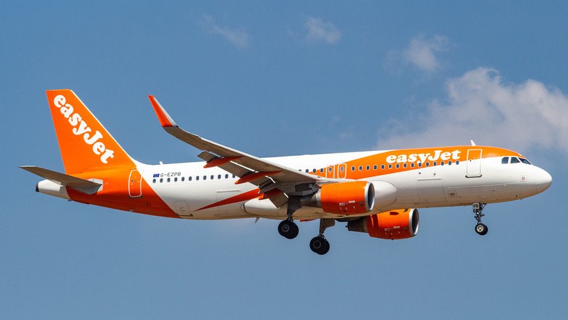 VIDEO: Riña masiva de 7 pasajeros provoca el aterrizaje de emergencia de un avión de EasyJet rumbo a Tenerife