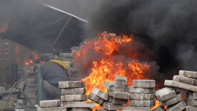 VIDEO: Un manifestante recibe el impacto de un proyectil en la cabeza durante las protestas en Ecuador