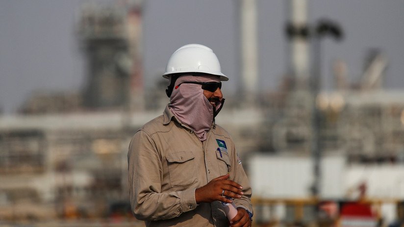 Del petróleo al espacio: Moscú y Riad firman más de 20 pactos millonarios durante la visita de Putin