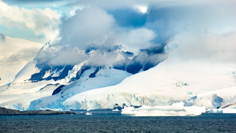 Descubren en el hielo de la Antártida cloro radioactivo de pruebas nucleares de EE.UU.