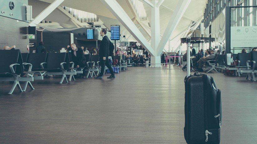 FOTO: El ingenioso truco de una mujer para no pagar por exceso de equipaje se hace viral