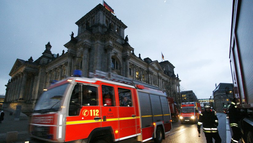 Al menos tres heridos al incendiarse un tren lleno de hinchas de un equipo alemán de fútbol (FOTOS, VIDEOS)