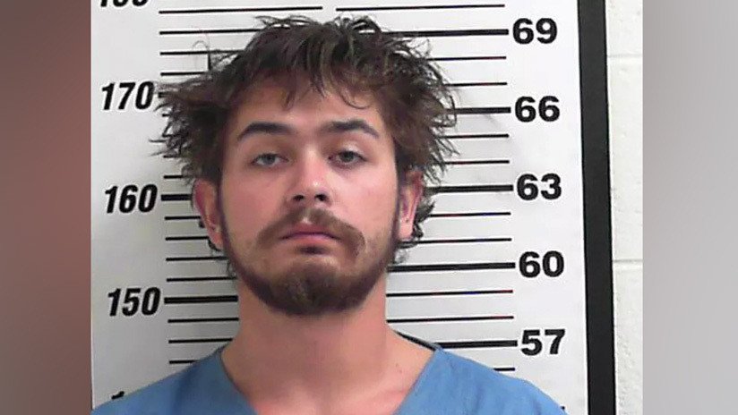 Arrestan a un hombre sospechoso de matar a su madre y transmitirlo en vivo en Facebook