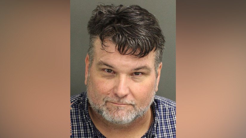 Un pastor religioso se suicida tras ser acusado de violar más de cien veces a una menor en EE.UU.