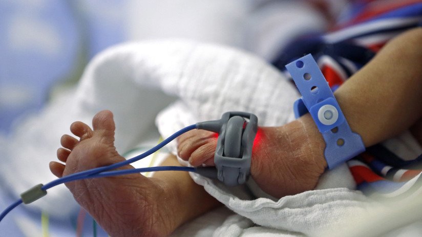 Una estadounidense mata a golpes a su hijo de 20 meses por ensuciar su pañal