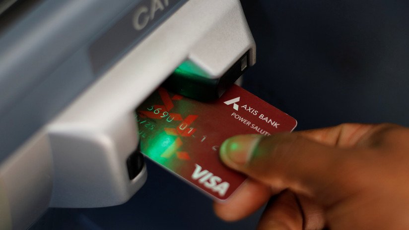 Roban datos de más de 1,3 millones de tarjetas bancarias y los ponen a la venta en el mercado negro