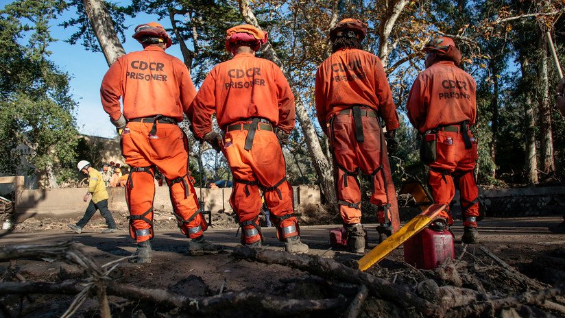 EE.UU.: Una esvástica flameante dentro de un edificio estatal desata polemicas en California