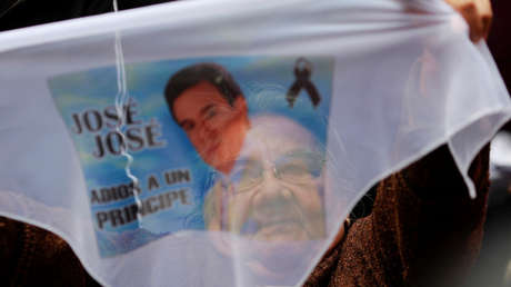 VIDEO: Hija del cantante mexicano José José se quiebra al hablar y exige ver su cuerpo y saber cómo murió