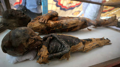 FOTO, VIDEO: Encuentran bajo una calle de Roma "la momia de la pirámide"