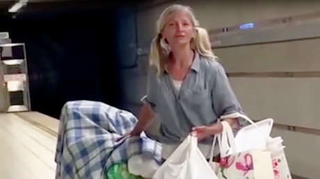 Ofrecen un contrato discográfico a la sintecho que se volvió viral cantando ópera en el metro de Los Ángeles (VIDEO)