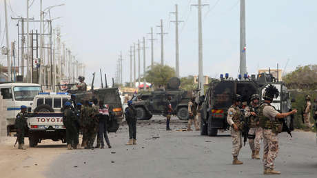 VIDEO: Un coche bomba explota justo delante de un convoy militar italiano en Somalia