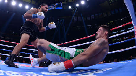 VIDEO: Un boxeador irlandés sufre una impactante lesión de rodilla en su debut profesional