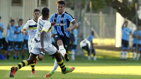 Muere un joven futbolista argentino al caer de un edificio donde celebraba una fiesta