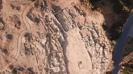 FOTOS: Arqueólogos encuentran el esqueleto de una mujer acaudalada de hace más de 4.500 años en Grecia