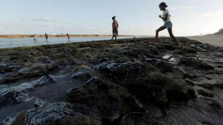 Venezuela rechaza "categóricamente" las acusaciones de Brasil sobre el crudo en sus playas