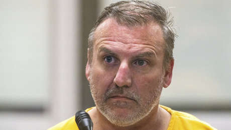 Una tarjeta de memoria con imágenes de un asesinato encontrada en la calle ayuda a detener al sospechoso