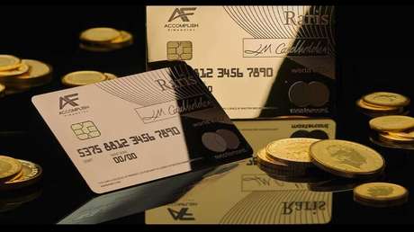 Lanzan la primera tarjeta de pago hecha de oro sólido destinado para quienes "valoran los artículos de lujo"