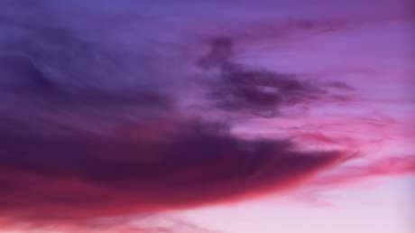FOTOS, VIDEO: Cielo se pone de color rosado sobre Japón antes de la llegada del poderoso ciclón Hagibis