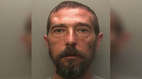 Condenan a 26 años a un diseñador de efectos visuales de 'El Señor de los Anillos' que mató a sus padres por no cuidar bien a su perro