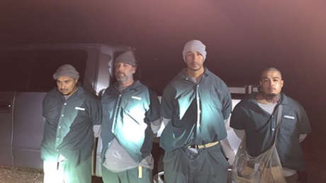 Cuatro presos de EE.UU. escapan y regresan con whisky