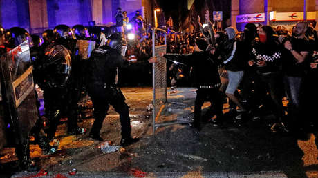 VIDEO: Nueva jornada de disturbios en Barcelona tras las protestas contra las condenas a los líderes independentistas catalanes