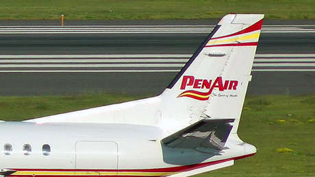 FOTOS: Al menos dos heridos graves al salirse un avión de la pista y casi caer al agua en Alaska