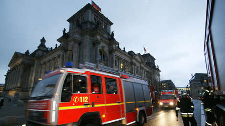Al menos tres heridos al incendiarse un tren lleno de hinchas de un equipo alemán de fútbol (FOTOS, VIDEOS)
