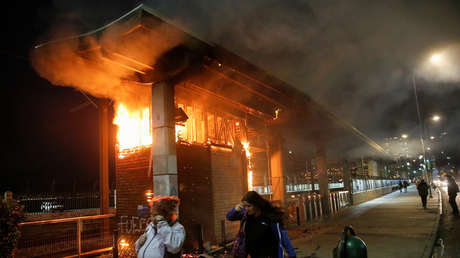 La Cámara de Diputados de Chile aprueba el proyecto de ley que anula la subida del pasaje del metro de Santiago