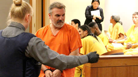 Esposa del femicida que grabó su crimen en una tarjeta de memoria nunca vio nada "oscuro" en su marido