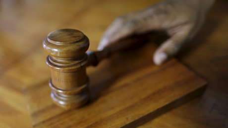 Castigan con la amputación de una mano a un "ladrón profesional" en Irán