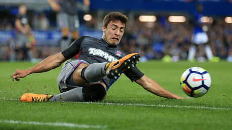 VIDEO: Futbolistas celebran un gol 'fantasma' y dejan que sus rivales les marquen uno de verdad