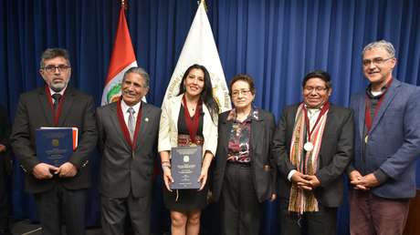 El doctorado en Perú ha hecho historia: joven escribe y defiende su tesis en quechua