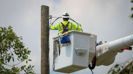 Un barrio australiano amanece con un poste de electricidad en medio de una calle (FOTOS)