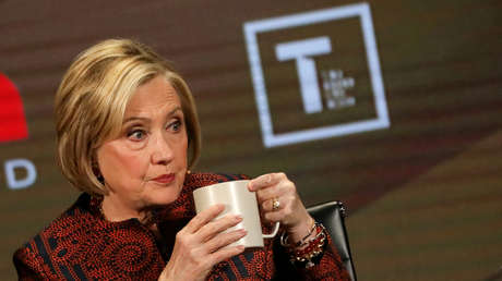 Hillary Clinton cree que "Dios la puso en la Tierra" para ser presidenta, según un exasesor de su marido