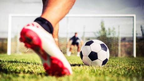 VIDEO: Un equipo de fútbol recibe dos goles en menos de dos minutos desde atrás del medio campo
