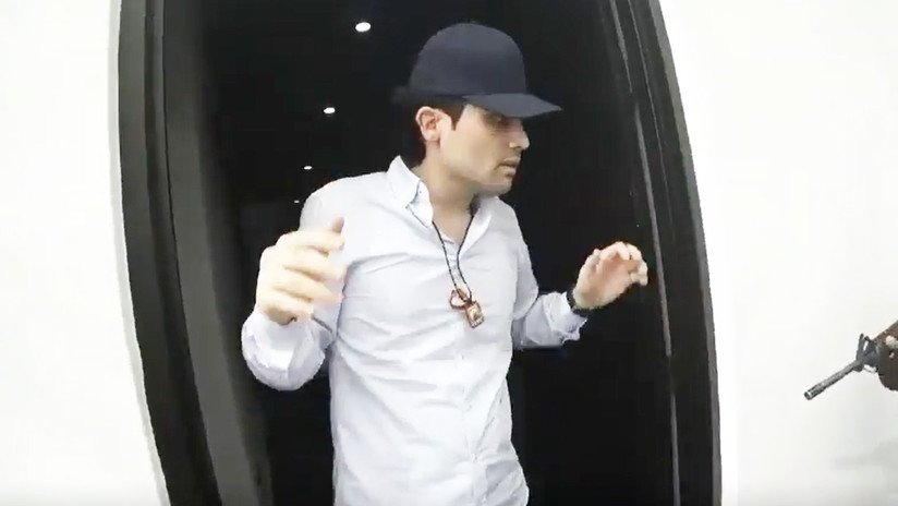 Dos niños disfrazados de hijo del 'Chapo' y de sicario desatan la polémica en México en el Día de Muertos