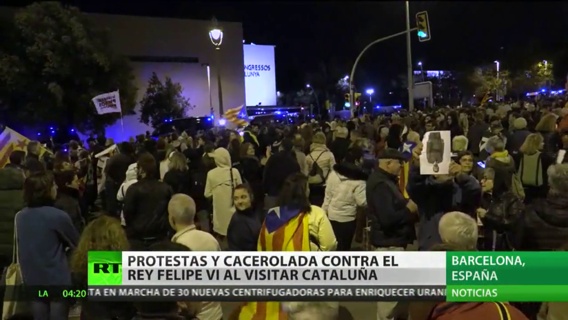Protestas y cacerolada contra el rey Felipe VI al visitar Cataluña