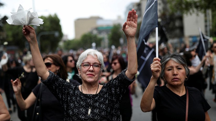 Violaciones y agresiones sexuales: la violencia de los policías y militares en Chile