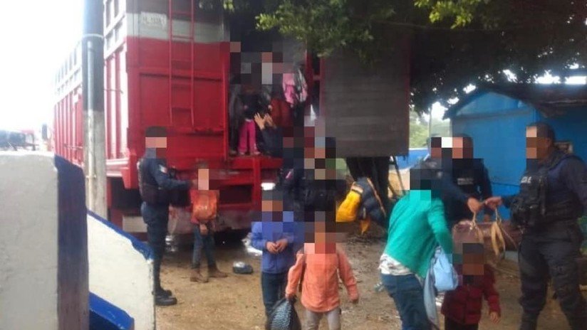 Rescatan a 100 migrantes centroamericanos en el estado mexicano de Veracruz