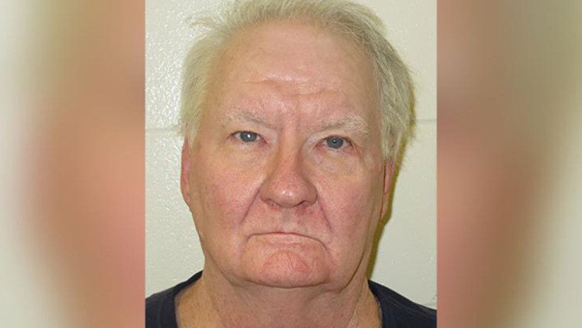 Un asesino afirma haber cumplido su cadena perpetua al morir y resucitar en una operación. La corte tiene otra opinión