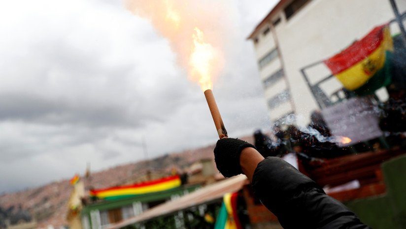 "Amenazaron con entrar y cortar toda la señal por la fuerza": director de Bolivia TV denuncia el asedio de manifestantes