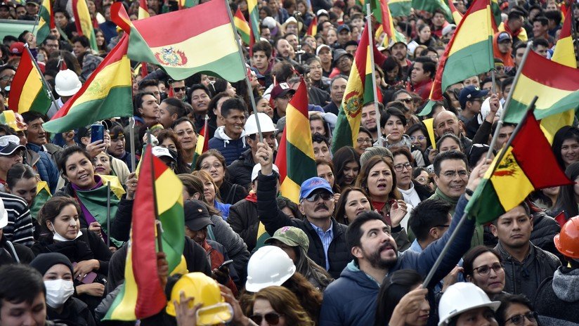 Comandante de las Fuerzas Armadas de Bolivia: "Nunca nos enfrentaremos con el pueblo, a quien nos debemos"