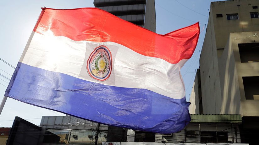 Avión de la Fuerza Aérea Mexicana con Evo Morales arriba a Paraguay en su camino a México