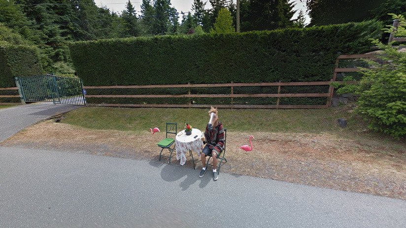 Google Maps se queda "sin palabras" ante el surrealismo de esta 'visión' callejera (VIDEO)