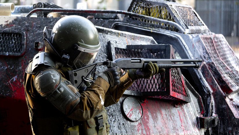 Anuncian una querella por "homicidio" contra carabineros tras la muerte de un joven en las protestas en Chile