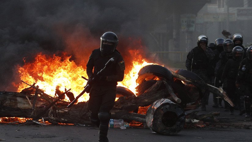 Gobierno de facto de Bolivia destina 5 millones de dólares para "equipar" a las FF.AA. en medio de denuncias por brutal represión de las protestas