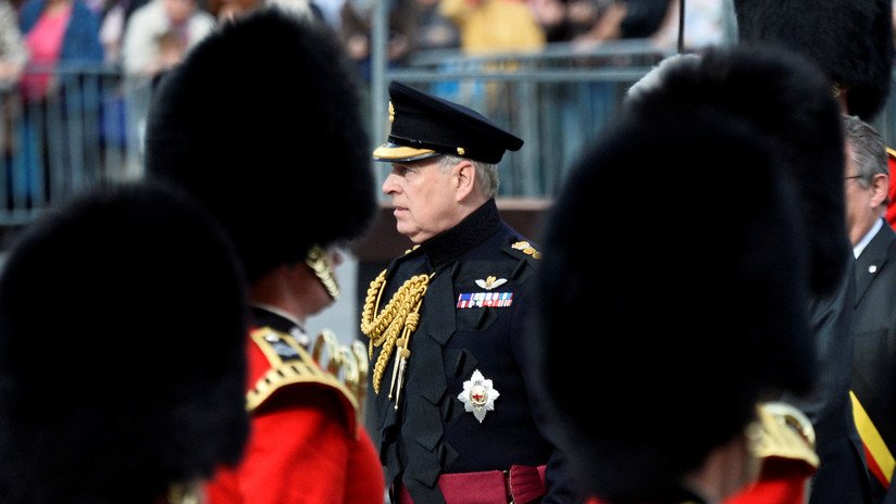 "Error catastrófico": críticas furibundas a la entrevista del príncipe Andrés sobre su amistad con Epstein, acusado de tráfico sexual de menores