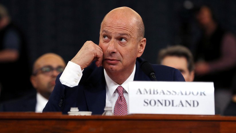 'Impeachment' de Trump: Testigo clave confirma el 'quid pro quo' para Ucrania, pero la Casa Blanca ve su testimonio como una prueba de su inocencia