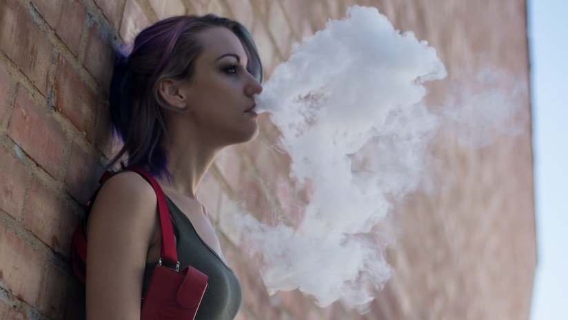 'Pulmón de palomitas de maíz': un vapeador es diagnosticado con una rara enfermedad que casi le cuesta la vida